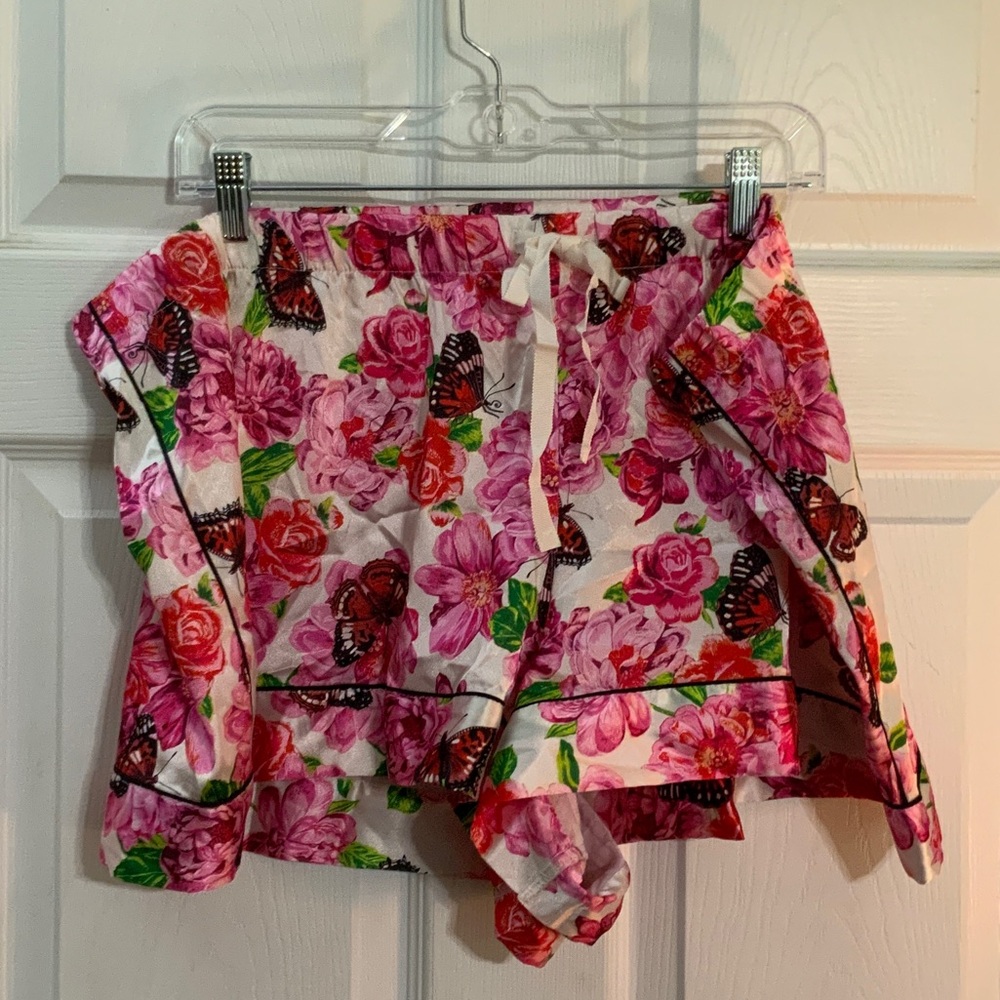 Victoria's Secret Butterfly Floral Shortie Pajamas - Picture 5 of 6